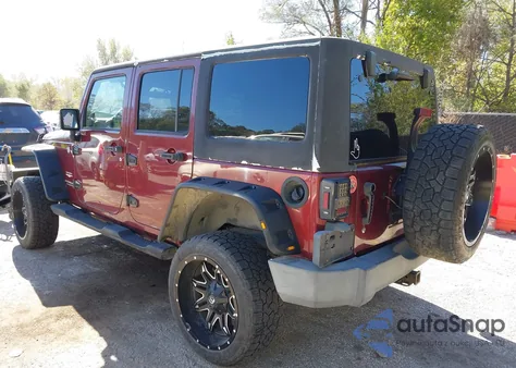 2007 Jeep Wrangler Unlimited Sahara z USA, uszkodzony, nr VIN 1J8GA59157L178010